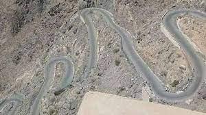 وساطة محلية تفتح طريق عقبة محلحل بين البيضاء وأبين 