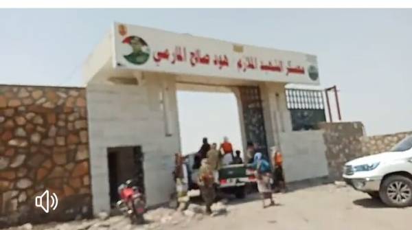 من قلب الحدث.. صحفي من أبين ينقل مايجري في هذه اللحظة من الميدان بالصور والتفاصيل الدقيقة ويوضح من هو الطرف المسيطر فعلياً..!