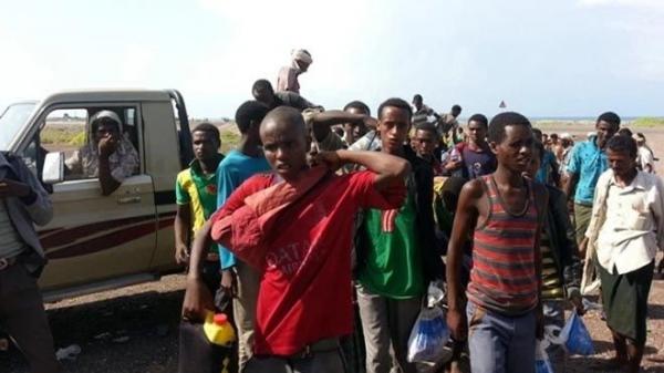 دفع بهم الحوثيين للقتال في صفوفهم.. مصرع عشرات اللاجئين الأفارقة  بهذه "الجبهة" 