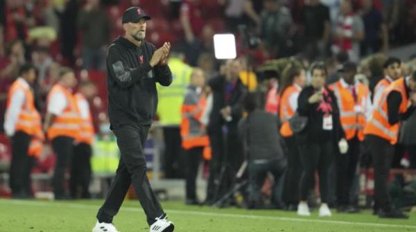 كلوب يطالب بمنح ليفربول ثلاث نقاط إذا أُلغيت مباراة يونايتد