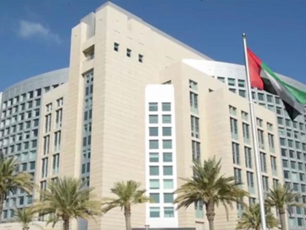 الإمارات تنفي تقارير إعلامية أدعت توقيع اتفاق أمن داخلي مع إسرائيل