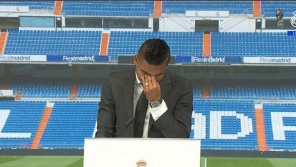 كاسيميرو يودع ريال مدريد بالدموع