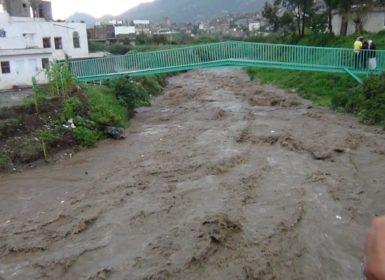 كوارث سيول الأمطار تضاعف معاناة اليمنيين 