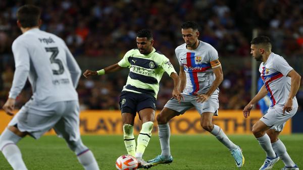 مانشستر سيتي يتعادل مع برشلونة في مباراة غزيرة بالأهداف