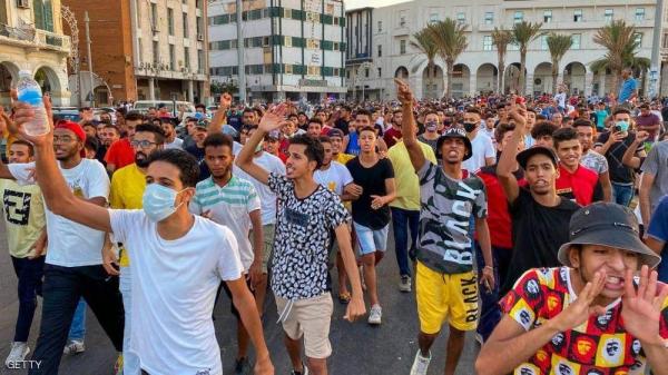 ليبيا.. الغضب الشعبي يتواصل في العاصمة طرابلس والمدن الغربية