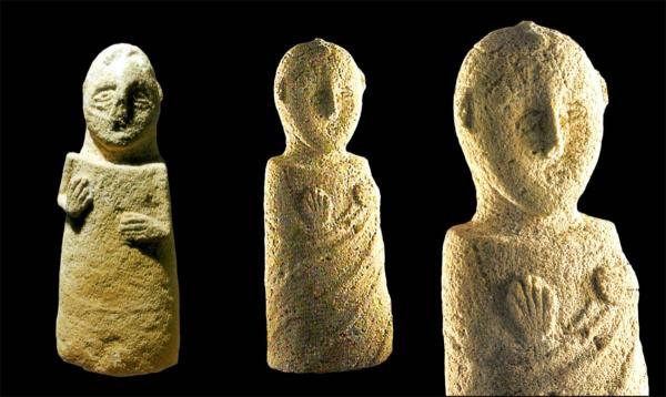 مجسّمان جنائزيان من مقبرة «سار» الأثرية