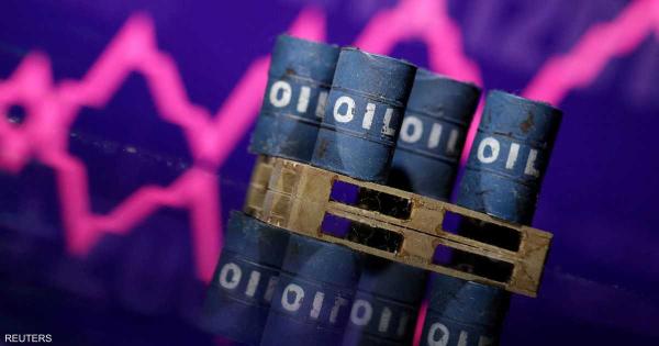 النفط يقفز بـ 3% بعد إعلان وقف الإنتاج في ليبيا