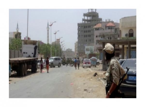 ضبط وإتلاف منتجات مخالفة للمواصفات في عدن