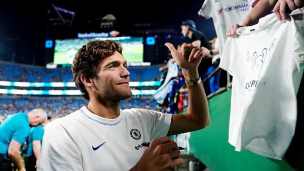 تشيلسي يفسخ عقد ألونسو  .