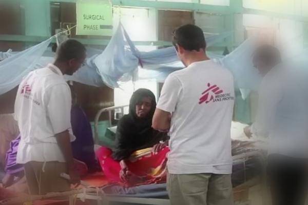 "أطباء بلا حدود" تنفي اتهامات مليشيات الحوثيين بجلب مساعدات دوائية فاسدة