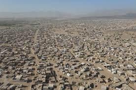 قيادات إصلاحية تحاول نهب أراضي مخيم الجفينة بمارب 