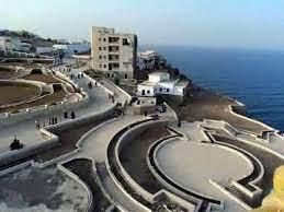 محافظ عدن يوجه بالتحقيق مع مهندس ومنفذ مشروع طريق المعاشيق