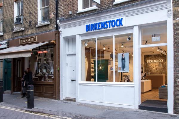 بركينستوك الألمانية تطلب طرح أسهمها في السوق الأمريكية