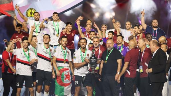اتحاد العاصمة الجزائري يهزم الأهلي المصري ويتوج بكأس السوبر  