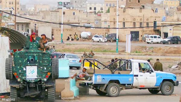 نهبت أملاك ٣٠ ألف مواطن.. لجان حوثية لنهب أراضي المواطنين في عدة محافظات 
