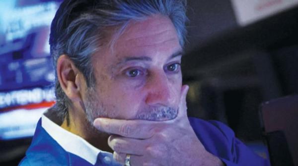 الأسواق تتأرجح بين الحذر واقتناص المكاسب