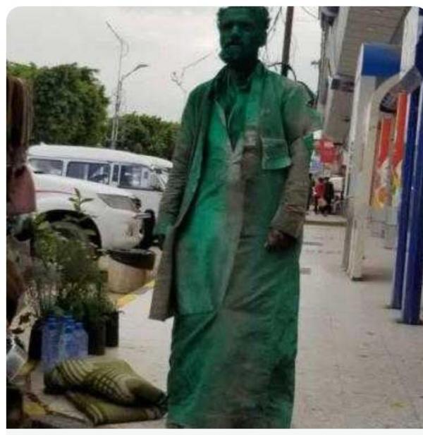  صورة تكشف مليشيا الحوثي في التعامل الغير الإنساني مع المرضى النفسانيين