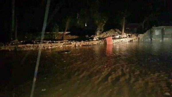 سيول الأمطار تغمر عددا من منازل المواطنين جنوب الحديدة 
