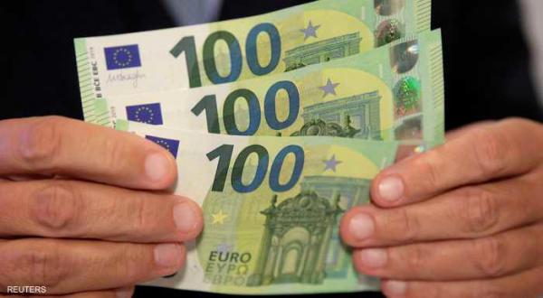 التباطؤ بمنطقة اليورو وبريطانيا يهبط باليورو والإسترليني