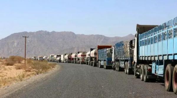 مسلحون قبليون يقطعون الطريق الرابط بين تعز وعدن