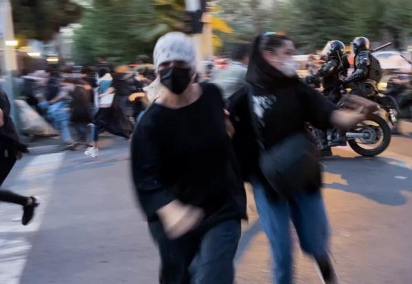 الاتحاد الأوروبي: قمع المحتجين في إيران غير مبرر