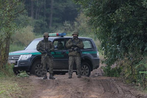 لاتفيا تفرض حالة الطوارىء في المنطقة الحدودية مع روسيا