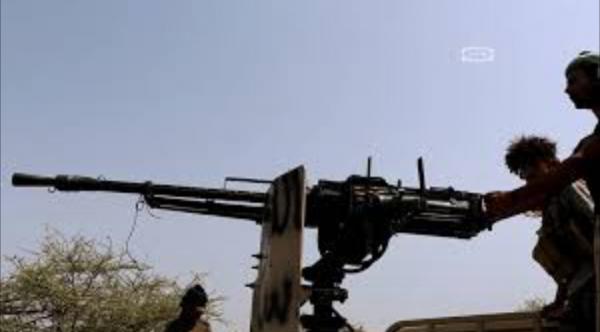 إحباط محاولة تسلل حوثية في جبهة مقبنة بتعز