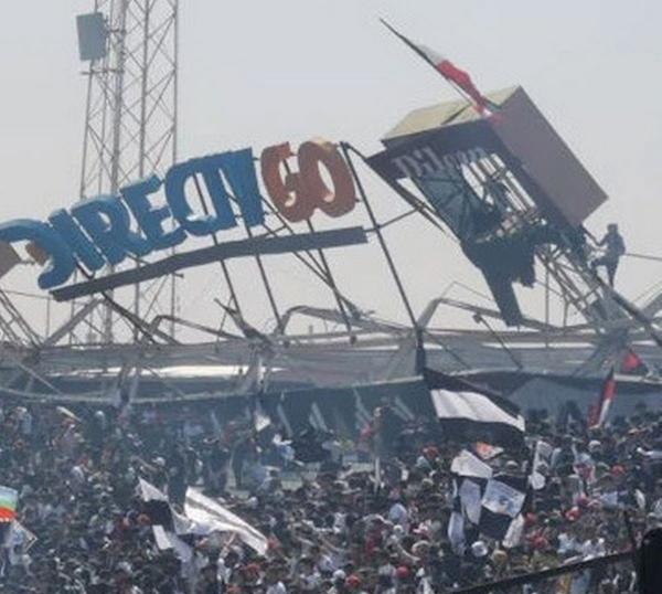 انهيار سقف استاد في تشيلي خلال مران مفتوح