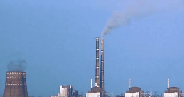 زيلينسكي: الوضع في محطة زابوريجيا "خطير للغاية"