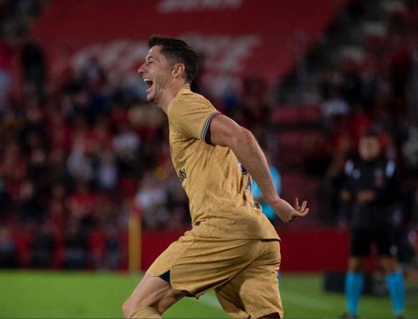 ليفاندوفسكي يقود برشلونة لصدارة الدوري الإسباني بهدف في شباك مايوركا