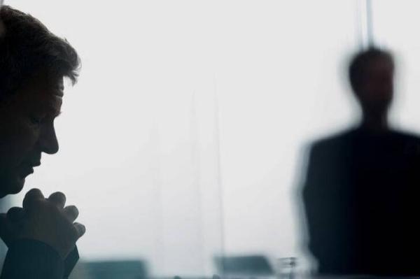 «لا يمكنني التحمل بعد الآن»... 4 علامات واضحة على ضرورة إنهاء العلاقة