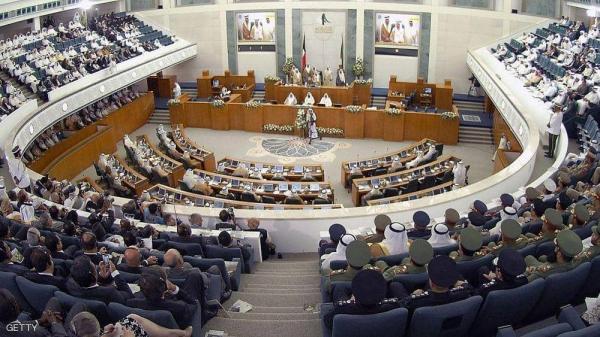 فض دور انعقاد مجلس الأمة الكويتي بمرسوم أميري