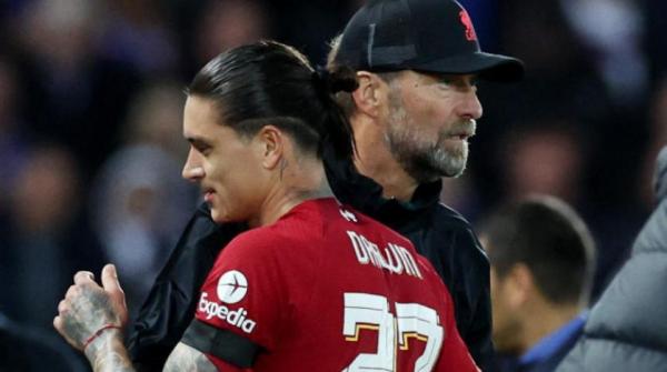 قبل مواجهة أرسنال... كلوب يحث نونيز على الهدوء أمام المرمى