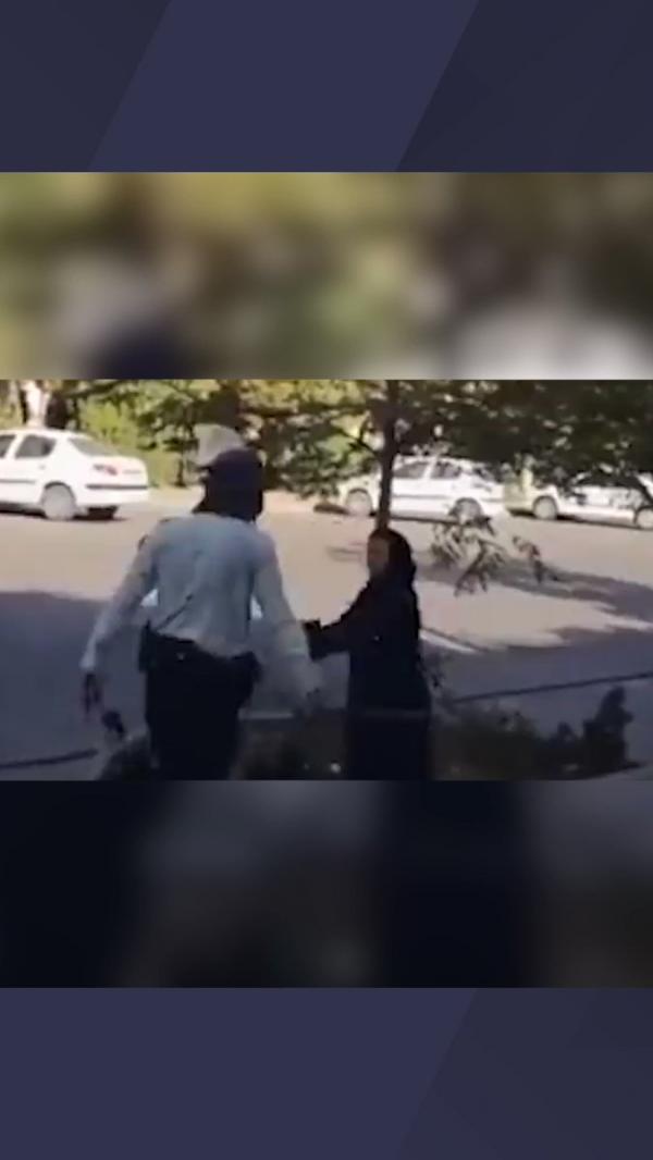 إيرانيات يتحدين رئيسي خلال زيارته جامعتهن.. "اغرب عن وجهنا"