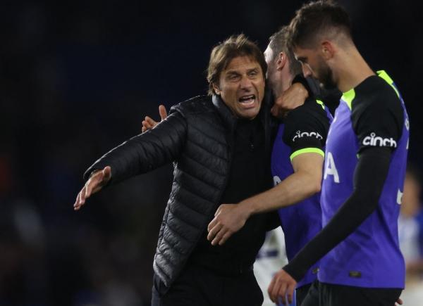 كونتي: الرجال الصالحون ساعدوا توتنهام على الفوز بعد وفاة مدرب اللياقة