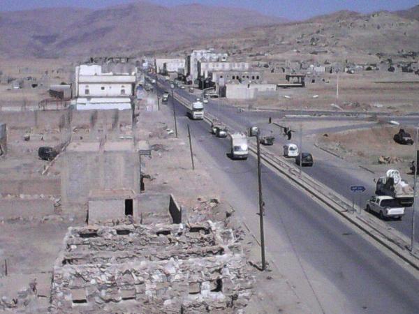 لضلوعهما في سجن نجله لدى الحوثيين:مسلح يقتل شقيقة وابن شقيقه بمديرية أرحب شمال صنعاء