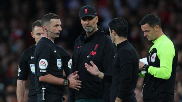 الاتحاد الإنجليزي يفتح تحقيقا في واقعة مباراة أرسنال وليفربول