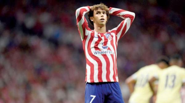 فيليكس «الغاضب» يريد الرحيل عن «أتلتيكو مدريد»