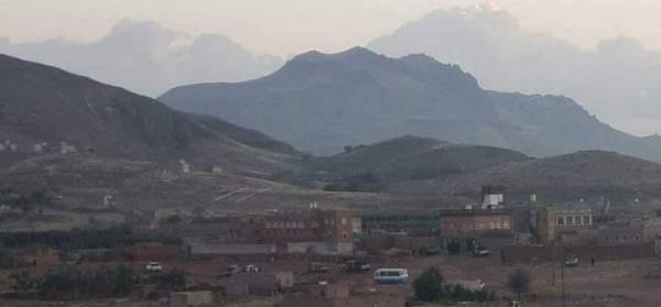 صنعاء.. مسلحون حوثيون يعتدون على أرضية شيخ قبلي ويختطفون حرّاسها