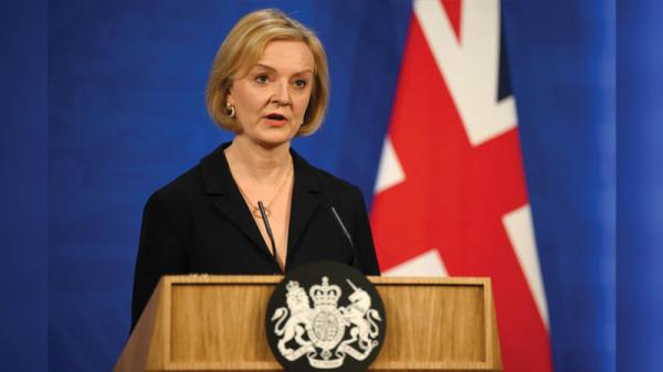 تراس تقيل كوارتنغ وتعيّن جيريمي هانت وزيراً للمال