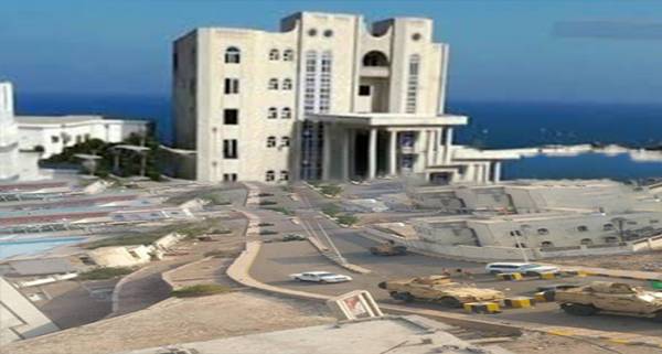 تفاصيل الإنفجار الذي هز عدن واشتباكات "معاشيق"..!؟