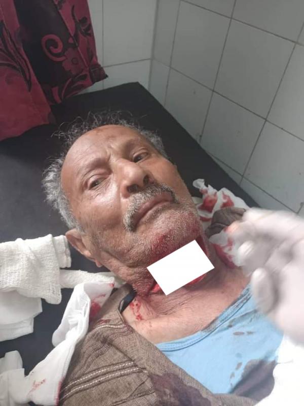 تعز.. مالك محلات تجارية يتعرض لمحاولة ذبح -(صورة)