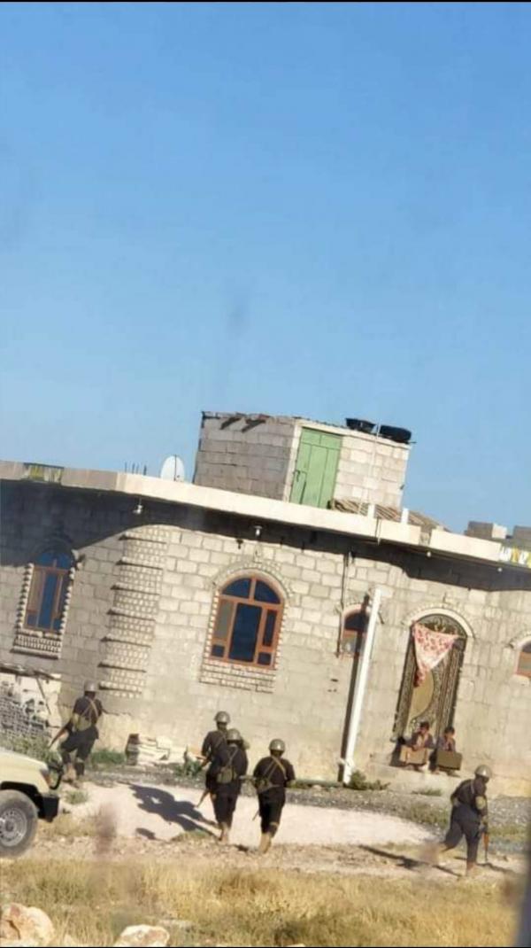 صنعاء: عصابة الحوثي تداهم "صرف" وتنكل بالمواطنين