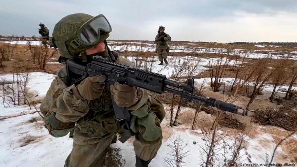 بيلاروسيا تسلح الدفاع المدني وتجهز الملاجئ استعداداً للحرب