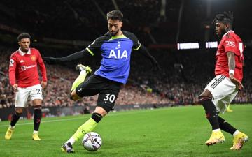 مانشستر يونايتد يحصد 3 نقاط مهمة بفوز مثير على توتنهام