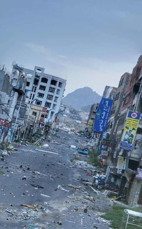 تعز... المطالبة بإزالة غابات من الأشجار بشوارع صالة ووضع حد القناص السلال