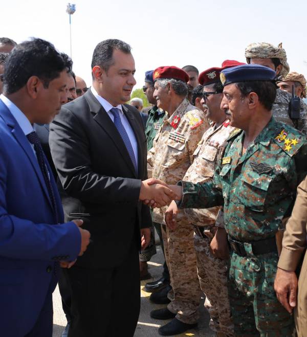 رئيس الزراء الجديد يبدأ أولى نشاطاته الميدانية بزيارة محافظة منكوبة!