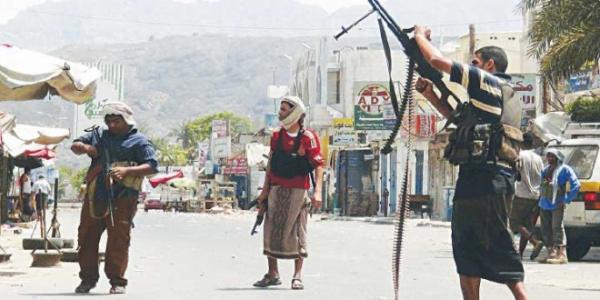 غزوان ينشر مسلحين بينهم حوثة بكلابه والحملة تطالبه بتسليم نفسه