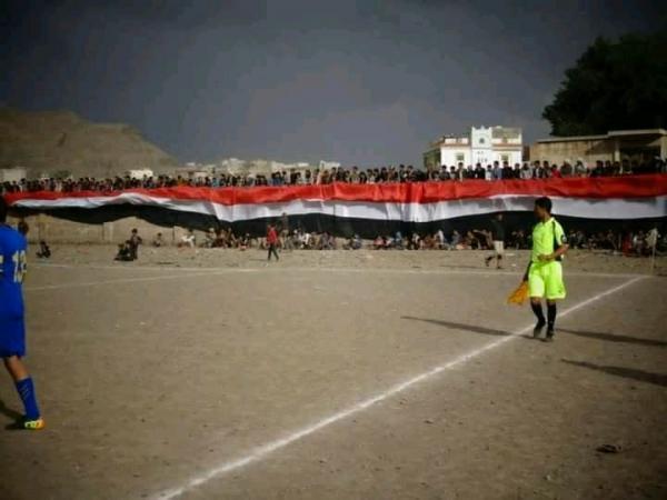 عصابة الحوثي تحول نادي رياضي في إب إلى سوق للأغنام