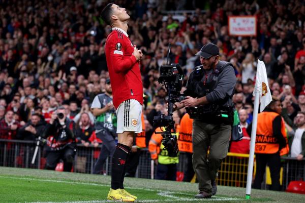 يوروبا ليغ: رونالدو يسجل مع عودته ويعبر مع يونايتد وروما يبقي على آماله